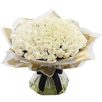 36 White roses 