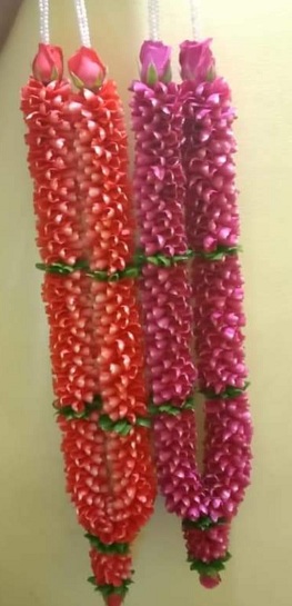 2 garlands with red white flowers and beads