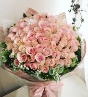 40 pretty peach roses hand bouquet